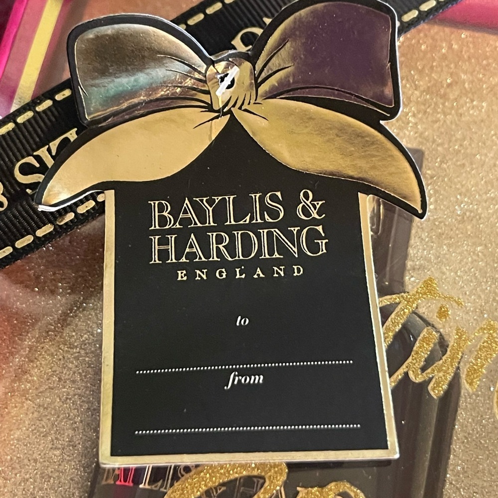 Baylis & Harding Body Wash & Body Lotion Gift Set - Picture 2 of 3